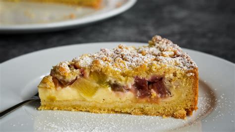 Schneller Rhabarberkuchen Mit Streuseln Und Pudding Thomas Kocht