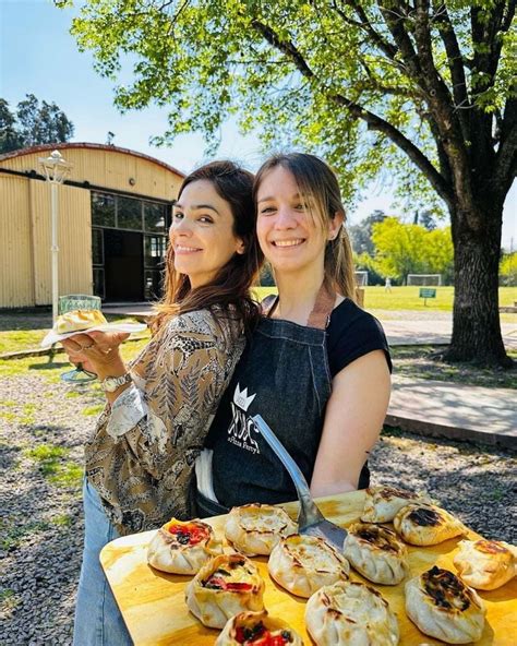 Al Aire Libre Y Con Una Torta De Lujo As Fue El Cumplea Os N Mero