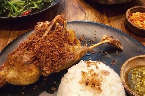 Rekomendasi Kuliner Bebek Di Denpasar Harus Rela Antre