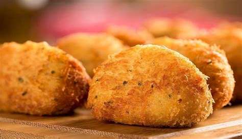 16 Receitas De Bolinho De Farinha De Milho Frito Ou Assado MAIS