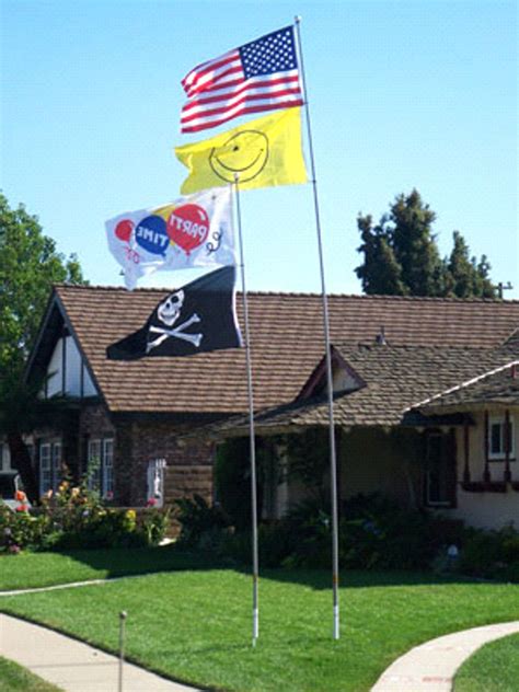 22' Fiberglass DELUXE Telescoping Flag Pole w/ Flag