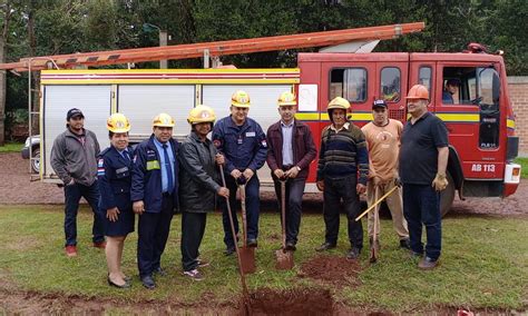 Realizan palada inicial para construcción de tinglado para bomberos en