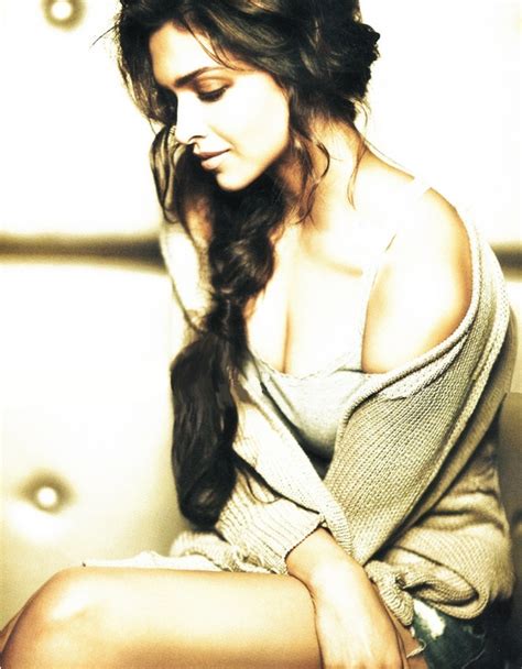 Deepika Padukone Latest Hot Pictures Bollywood Latest Photos Images