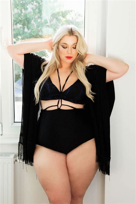 Pin Auf Plus Size Model Caterina Pogorzelski