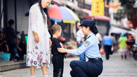 国庆我在岗 节日“警”相随 靖港派出所，靖港古镇的坚守 法报视线 新湖南