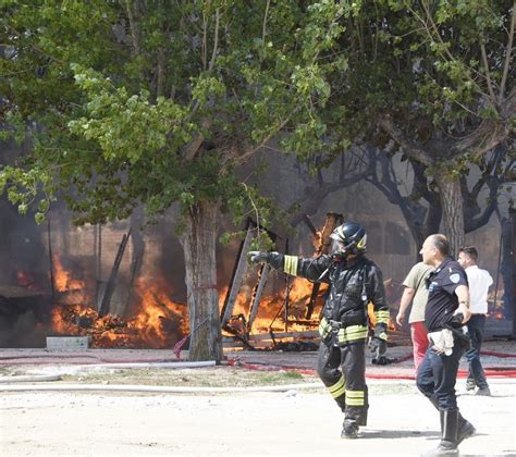 Incendio Camping Riccione Distrutti 12 Bungalow