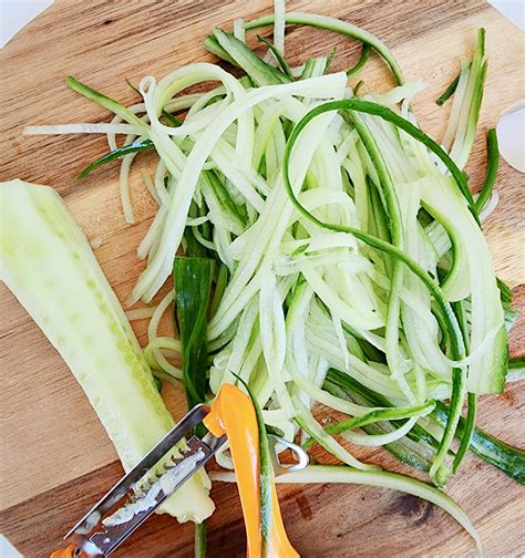 Tofu with Honey Sriracha Sauce and Cucumbers – Healthy Girl Meal - My ...