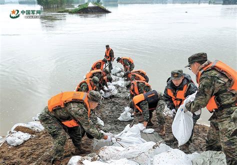 风雨同心 铁肩担当——解放军和武警部队听从统帅号令持续奋战在华北东北抗洪抢险救灾一线防汛党和人民天津