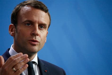 Franse President Macron Roept Op Tot Behoud Van Eeuwenoude Kerken