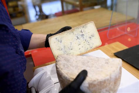 Cómo montar una tabla de quesos perfecta Guía Hedonista