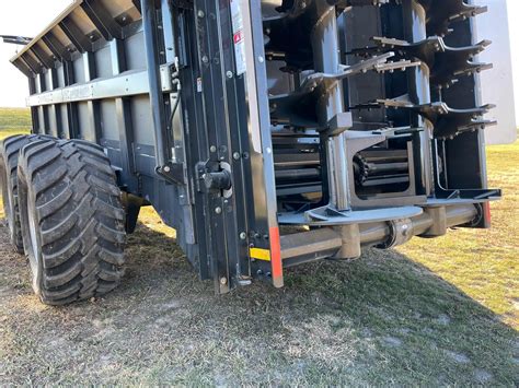 Meyers Ms Dry Manure Spreader For Sale Henderson Ia