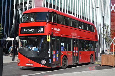 Metroline Lt Ltz Seen At London Victoria Th July Flickr