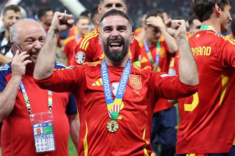 Eurocopa Carvajal Nacho Y Joselu Logran El Doblete Eurocopa