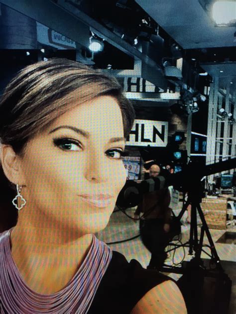 Robin Meade in the new HLN Studio | Robin meade, Robin, Studio