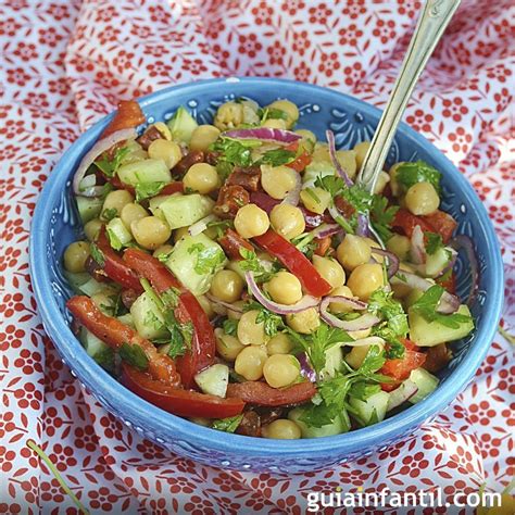 Ensalada de garbanzos con atún para niños