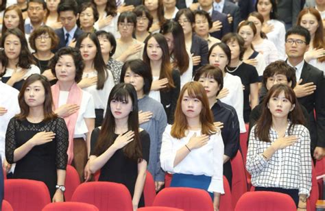 대구교육청 신규교사 축제 중심의 임명장 수여식 뉴스에이