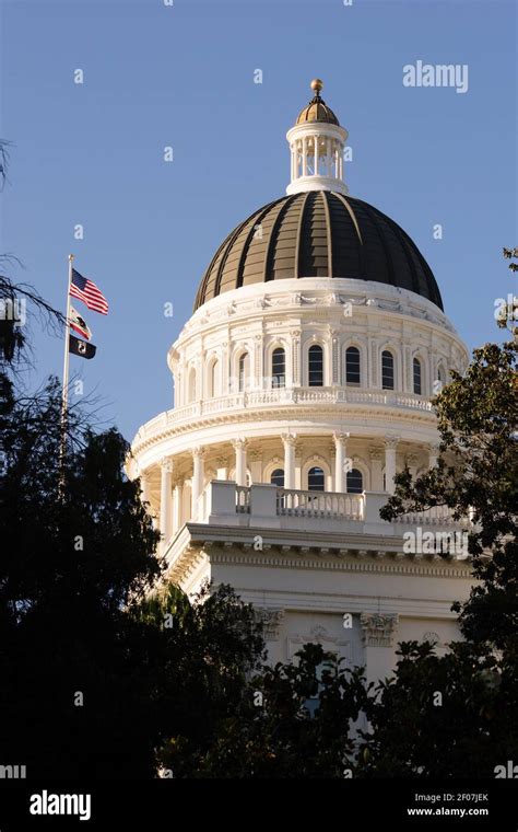 Downtown Sacramento California Capital Dome Building Stock Photo - Alamy