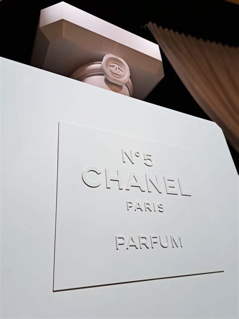 Le Grand Num Ro De Chanel Immersive Exhibition Runway Magazine Official