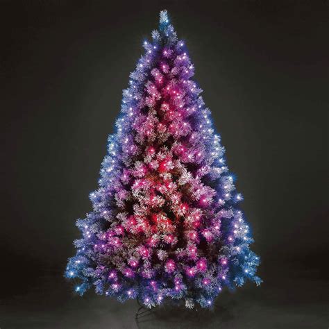 Best Christmas Tree Light Ideas To Make Your Home Shine | Led christmas ...