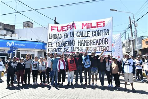 Organizaciones De Izquierda Acampan En La Plaza De San Justo Por Comida