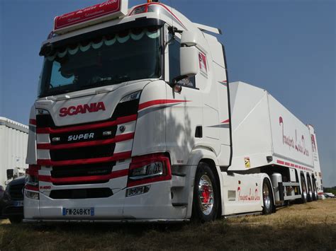 TRANSPORTS LAULAN DESCOS 33 F Scania R 450 NG Nogaro F 1 Flickr