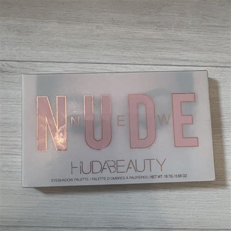 Huda Beauty Nude Eyeshadow Palette Including Depop