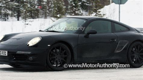 Spy shots: 998 Porsche 911 Turbo