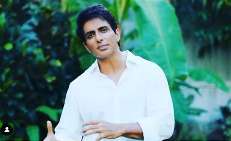 Bollywood Actor Sonu Sood To Debut As Tv Anchor For Good News Today