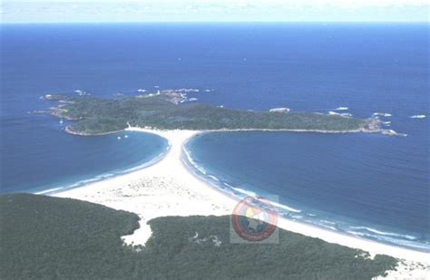 FINGAL - Beach in Fingal Bay Port Stephens NSW - SLS Beachsafe