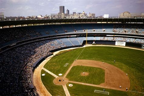 This Day in Braves History: Braves sign lease to play in Atlanta-Fulton ...