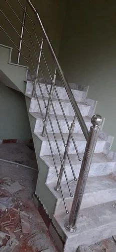 Circular Stainless Steel Staircase At Rs Feet In Doiwala Id