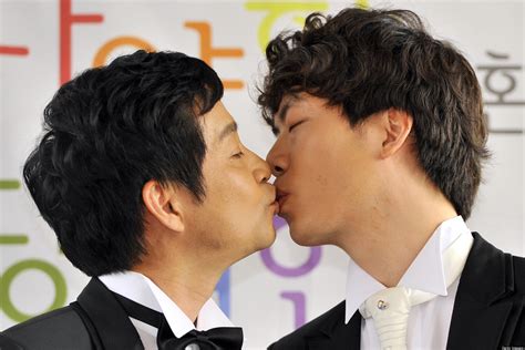 Kim Jho Gwang Soo Gay South Korean Film Director To Marry In Effort To Pry Open Closet Huffpost