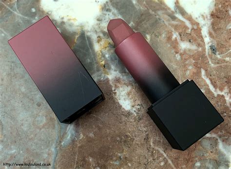 LouLouLand Luscious Lips HUDA Beauty Power Bullet Matte Lipstick