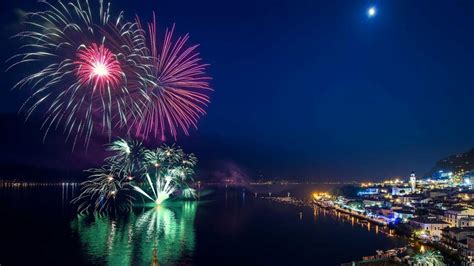 Limone Sul Garda Fuochi D Artificio Il Calendario Dell Estate 2019