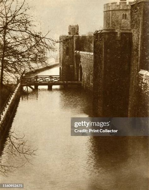 14 1928 Thames Flood Stock Photos, High-Res Pictures, and Images ...