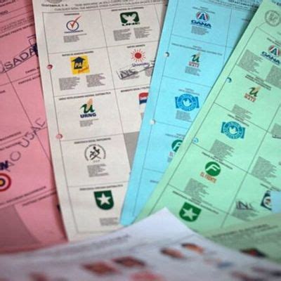 Los Colores De Las Papeletas Para Votar En Las Elecciones De Guatemala