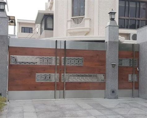 Modern Stainless Steel Designer Gate Greater Noida At Square