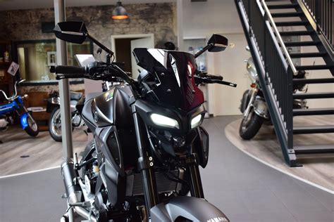 Details Zum Custom Bike Yamaha Mt 125 Des Händlers Zweiradzentrum Rhein Ruhr West Gmbh