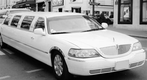 Luxury Limousine Rental Dubai Book A Limo Car Rental Service