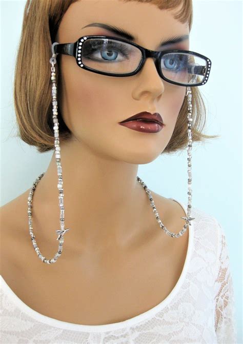 Eyeglass Chain For Women With Humming Bird Beads Glasses Etsy Eyeglass Chain Glasses Holder