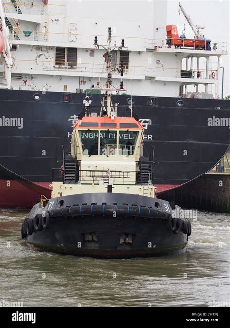 Tugboat Imo Eni Zandvliet Sluis Port Of Antwerp