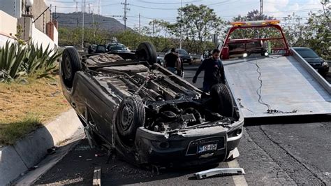 Tarde De Volcaduras Y Choques En La Ciudad Dejan Cuantiosos Da Os