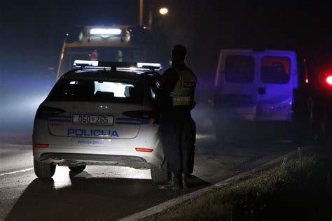 Foto Zaletio Se U Kolonu Na Semaforu I Izazvao Lan Ani Sudar