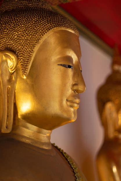 Una Hermosa Vista De Wat Pho El Templo Del Buda Reclinado Ubicado En