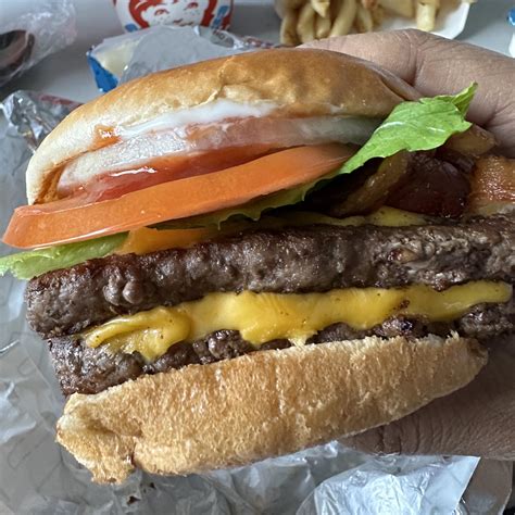 This Is The Most Aesthetically Pleasing Wendys Burger Ive Ever Seen