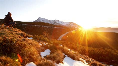 Cinco Destinos Para Disfrutar De La Nieve En Galicia