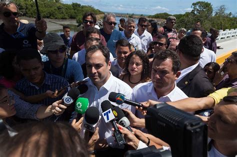 Junior Matuto E Paulo C Mara Entregam Obra De Requalifica O E