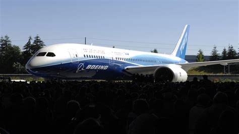 Boeing's Dreamliner Debuts in Middle East at Airshow