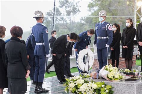 李登輝長眠五指山 蔡總統率官員迎靈【圖輯】 政治 重點新聞 中央社 Cna