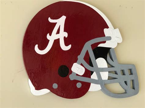 Wooden Alabama Football Helmet | Wooden wall hangings, Wooden walls, Wooden